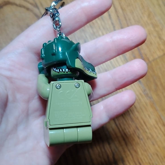 Lego Crocodile Key Chain with light - Picture 6 of 6